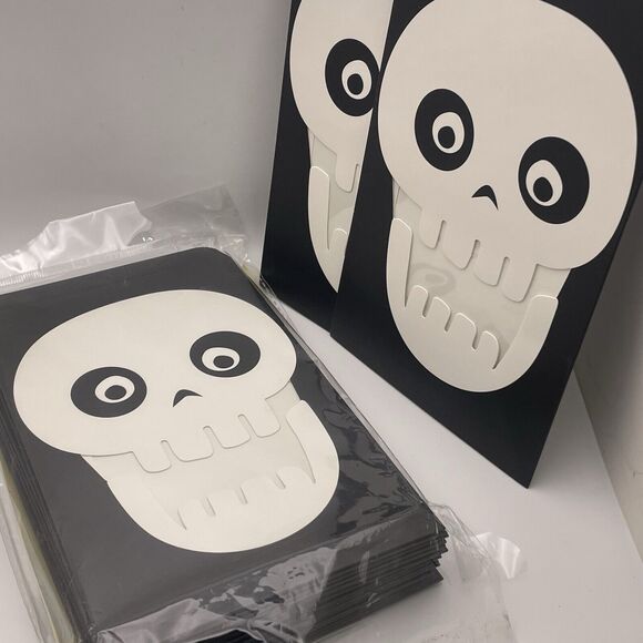 Skull 3D Heavy Paper 24 Trick-Or-Treat Goody Bags Party Bone Appetit Stickers - Picture 1 of 2